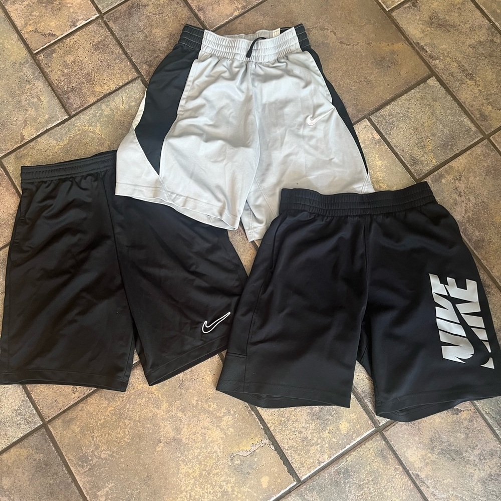Set of 3 Nike dri fit boys medium shorts athletic lot bundle